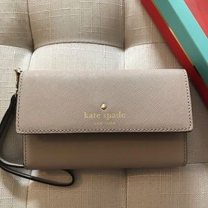 Kate Spade iPhone wristlet wallet